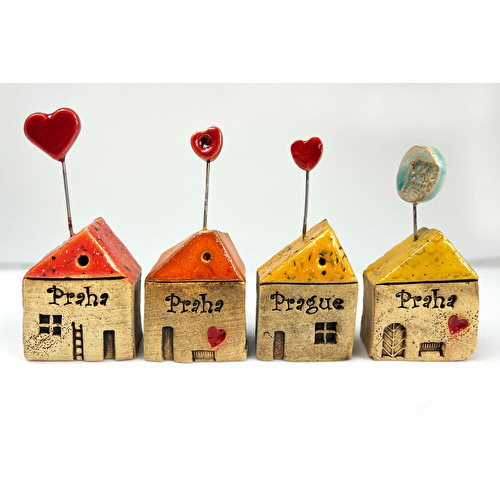 Ceramic house with wire - red/yellow